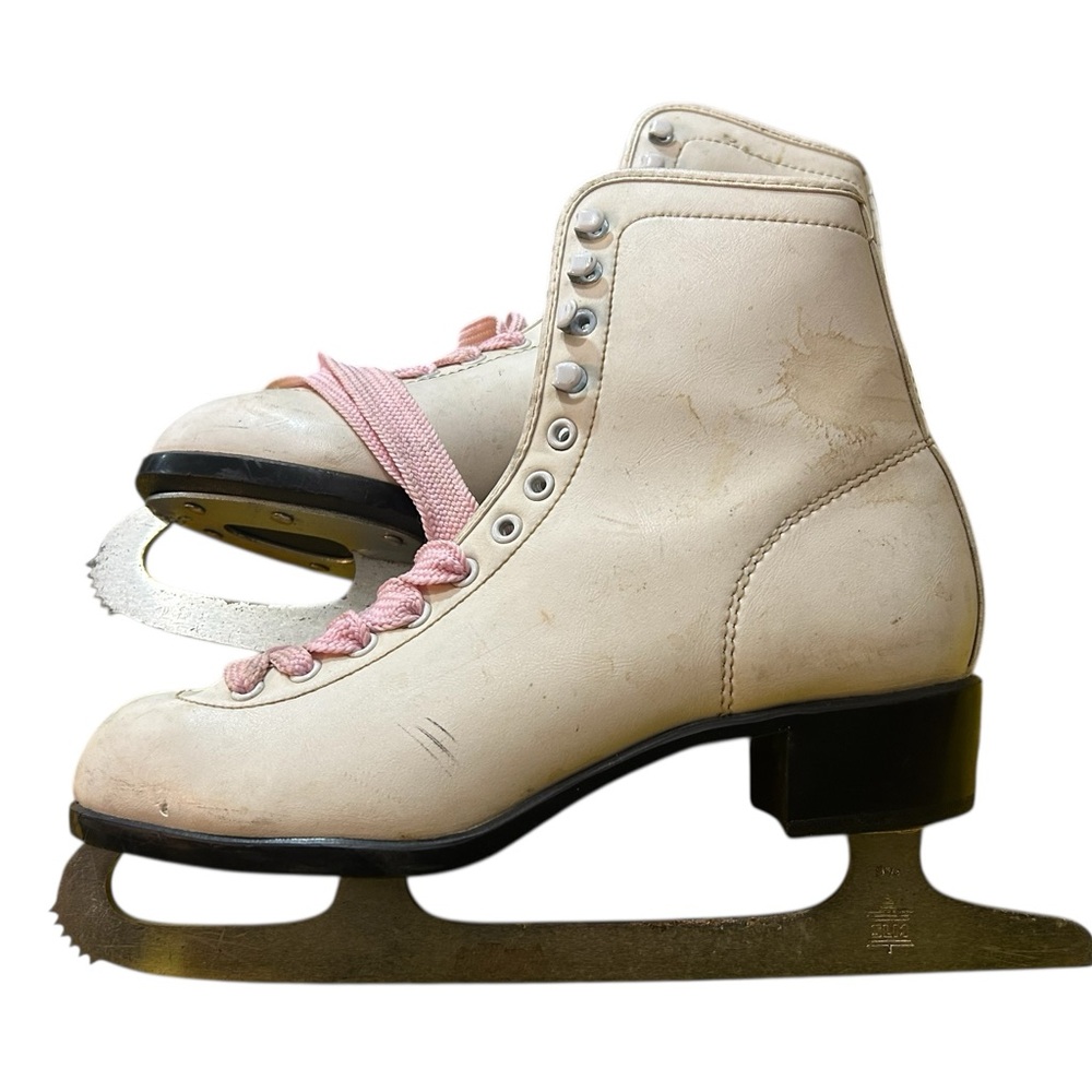 Vintage white sim blade Ice skates Size 7 Cabin Holiday Decor